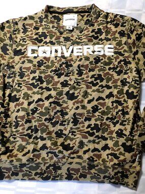 CONVERSE MEN'S SWEATER ARMY CAMO PATTERN SIZE MEDIUM  PULLOVER FASHION WEAR